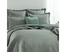 Scallop Jacquard Juniper Coverlet Set by Renee Taylor Super King